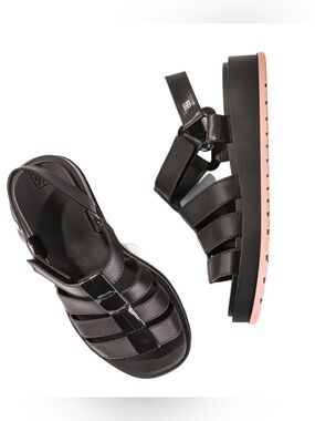 Zaxy Conectada Fisherman Flatform Sandal in Black. Size 6